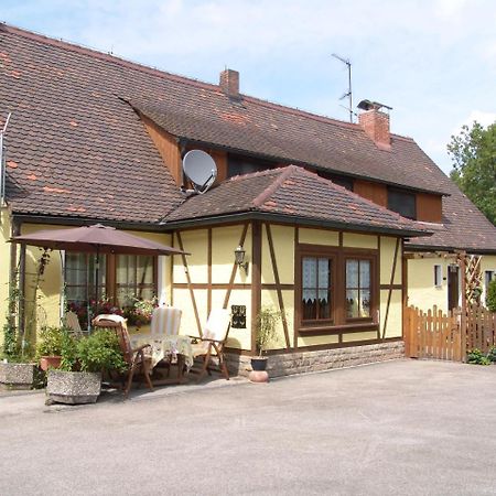 Gaestehaus "Gisela" Im Fuerstlichen Fischhaus Schillingsfürst المظهر الخارجي الصورة