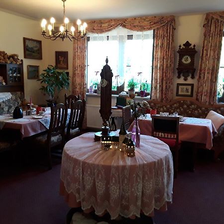 Gaestehaus "Gisela" Im Fuerstlichen Fischhaus Schillingsfürst المظهر الخارجي الصورة