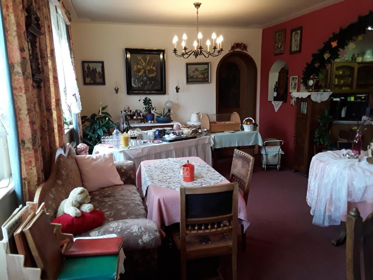 Gaestehaus "Gisela" Im Fuerstlichen Fischhaus Schillingsfürst المظهر الخارجي الصورة