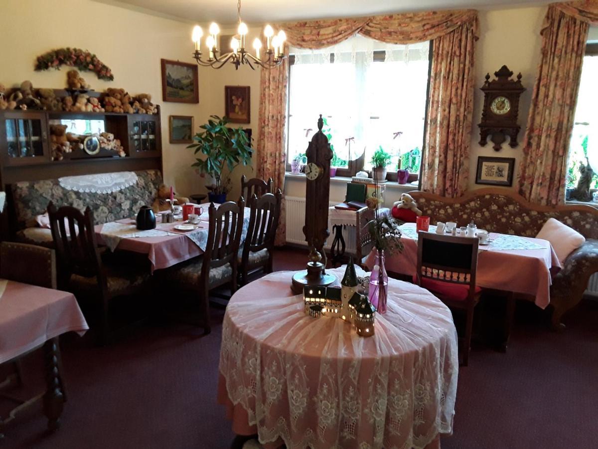 Gaestehaus "Gisela" Im Fuerstlichen Fischhaus Schillingsfürst المظهر الخارجي الصورة