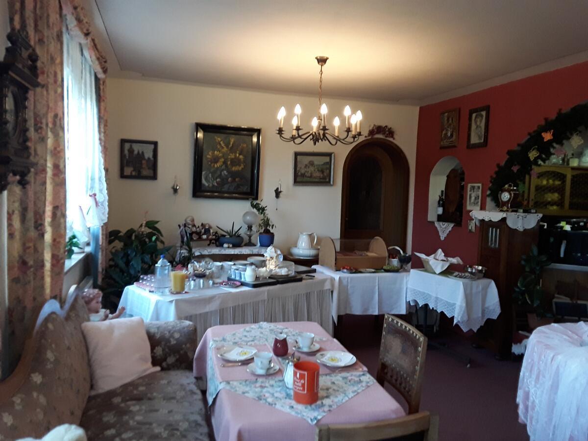 Gaestehaus "Gisela" Im Fuerstlichen Fischhaus Schillingsfürst المظهر الخارجي الصورة
